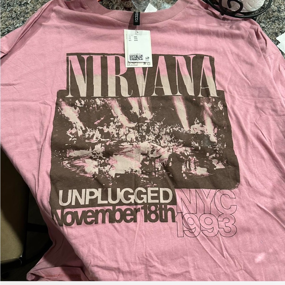 H&M never worn Pink Nirvana Unplugged 1993 T-shirt XXL